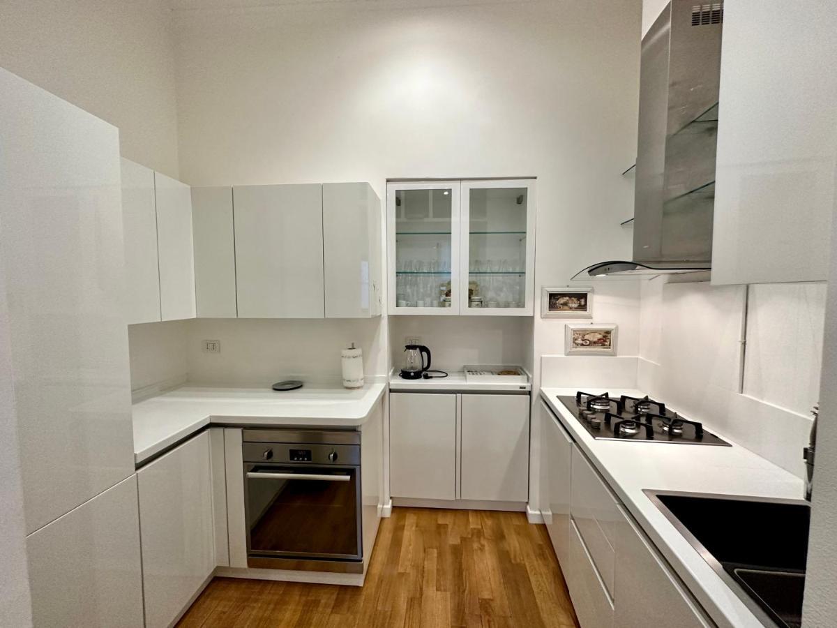 Sisters' Home - Appartamento Nel Centro Storico Con Terrazzo, Aria Condizionata E Vasca Da Bagno Siena Eksteriør billede