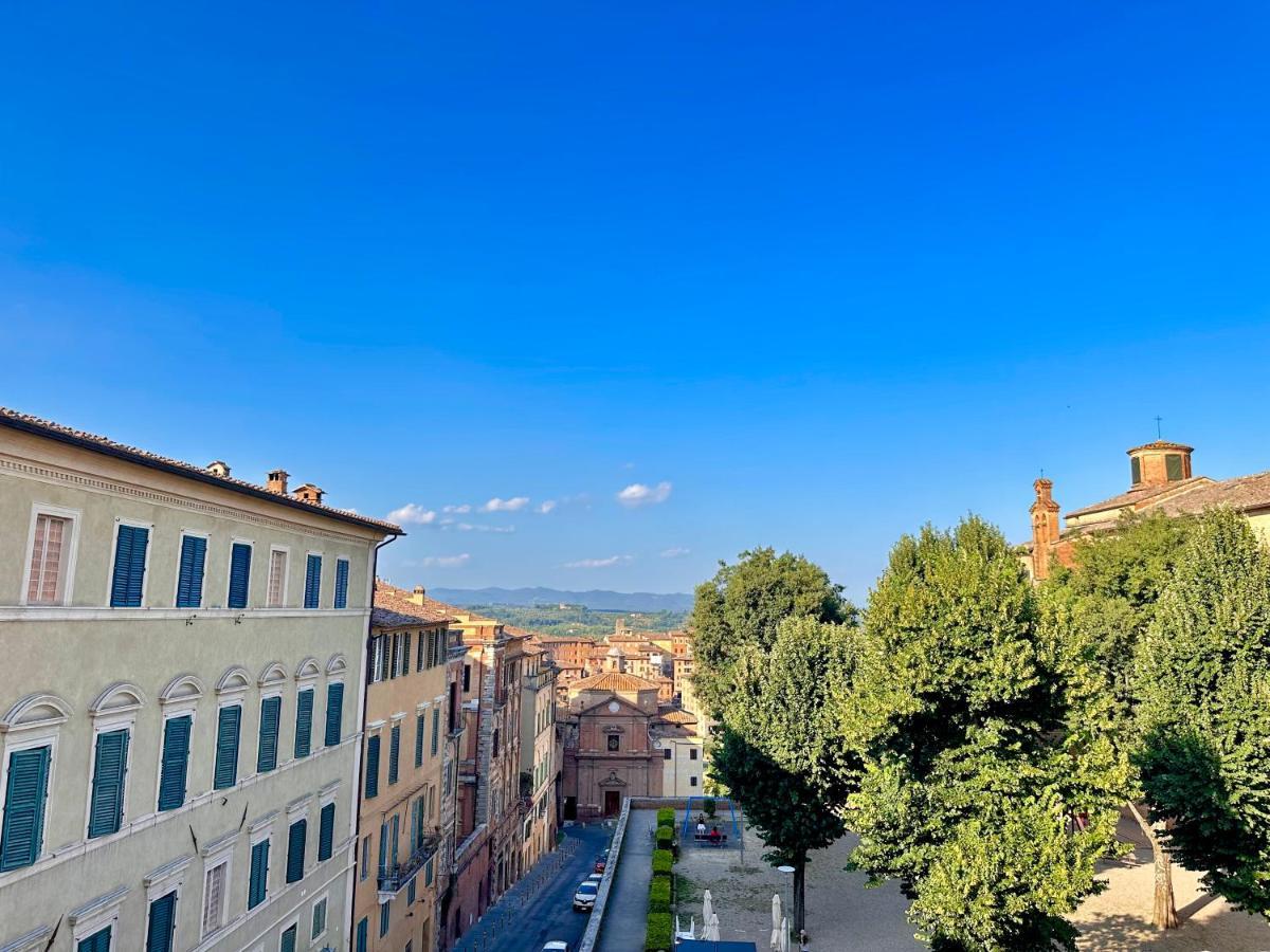 Sisters' Home - Appartamento Nel Centro Storico Con Terrazzo, Aria Condizionata E Vasca Da Bagno Siena Eksteriør billede