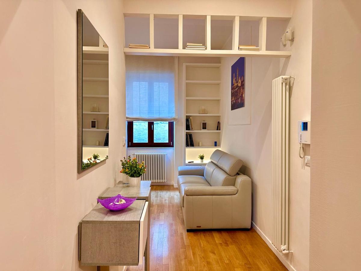 Sisters' Home - Appartamento Nel Centro Storico Con Terrazzo, Aria Condizionata E Vasca Da Bagno Siena Eksteriør billede