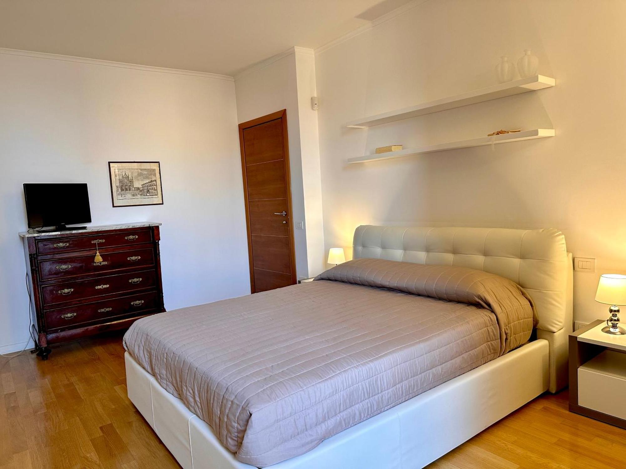 Sisters' Home - Appartamento Nel Centro Storico Con Terrazzo, Aria Condizionata E Vasca Da Bagno Siena Eksteriør billede