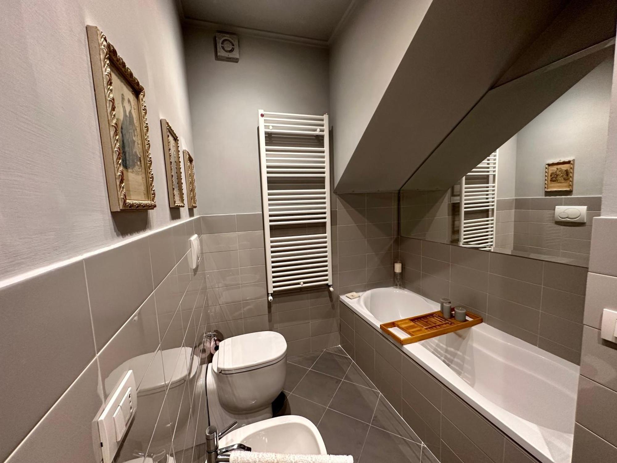 Sisters' Home - Appartamento Nel Centro Storico Con Terrazzo, Aria Condizionata E Vasca Da Bagno Siena Eksteriør billede